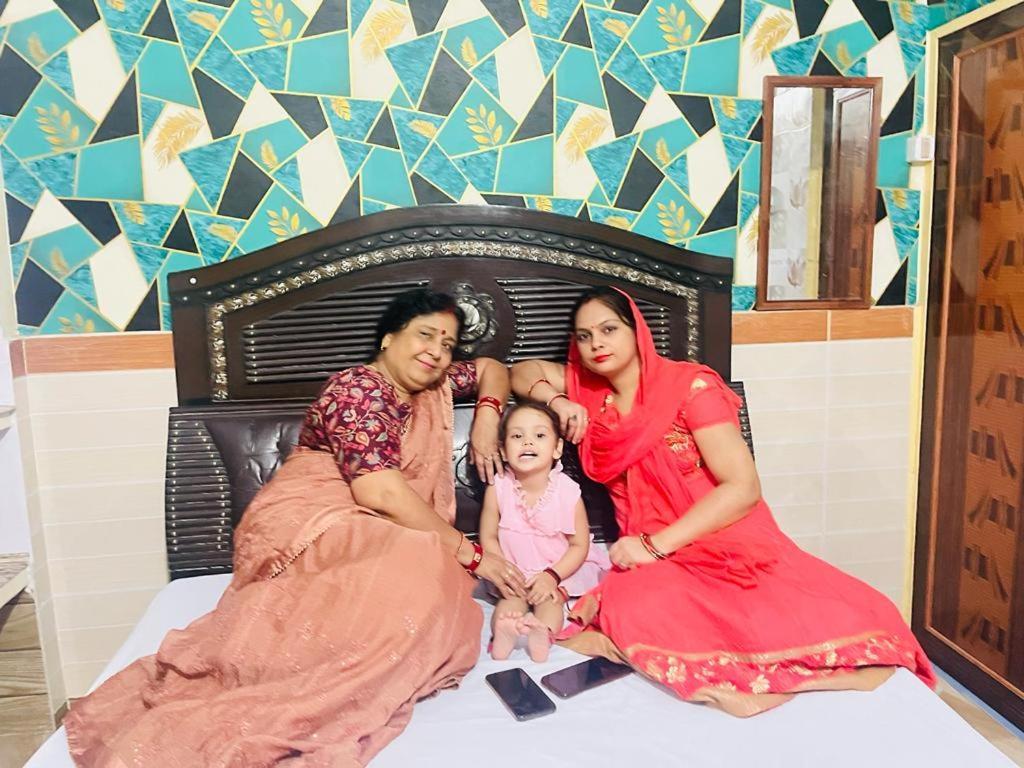 Maa Gauri Paying Guest House Varanasi Camera foto